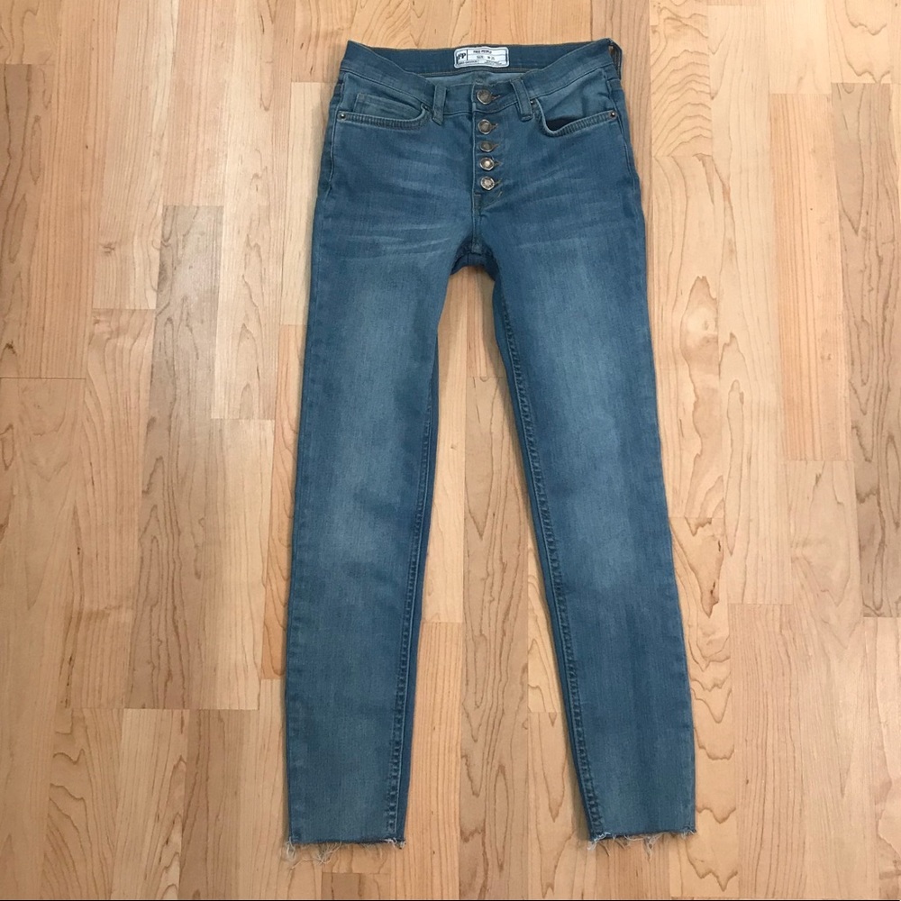 Free People Reagan Crop Skinny Jeans